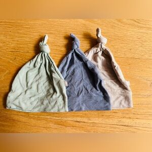 Set of 3 preemie hats by kyte baby